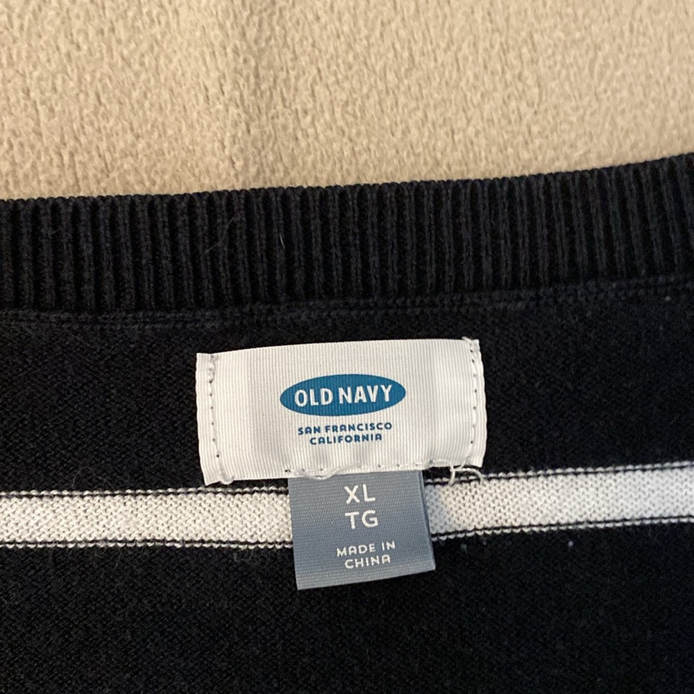 Cardigan - Picture 2 of 4